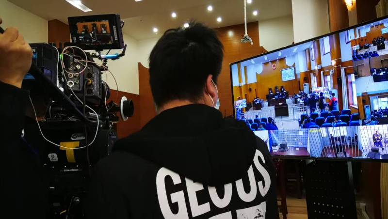 AI生成VS人工创意——红河广告片拍摄公司的技术浪漫主义实践