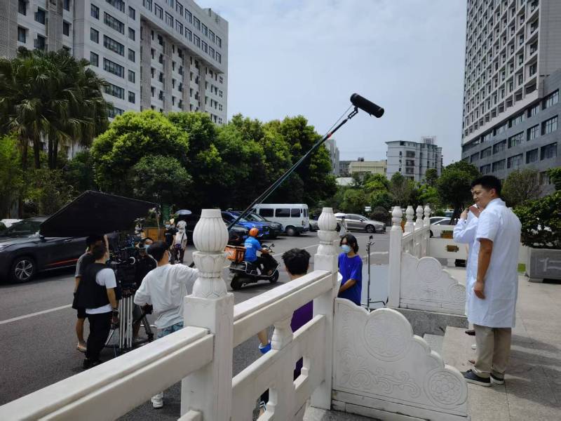 红河广告片拍摄公司低成本实现高规格制作的诀窍
